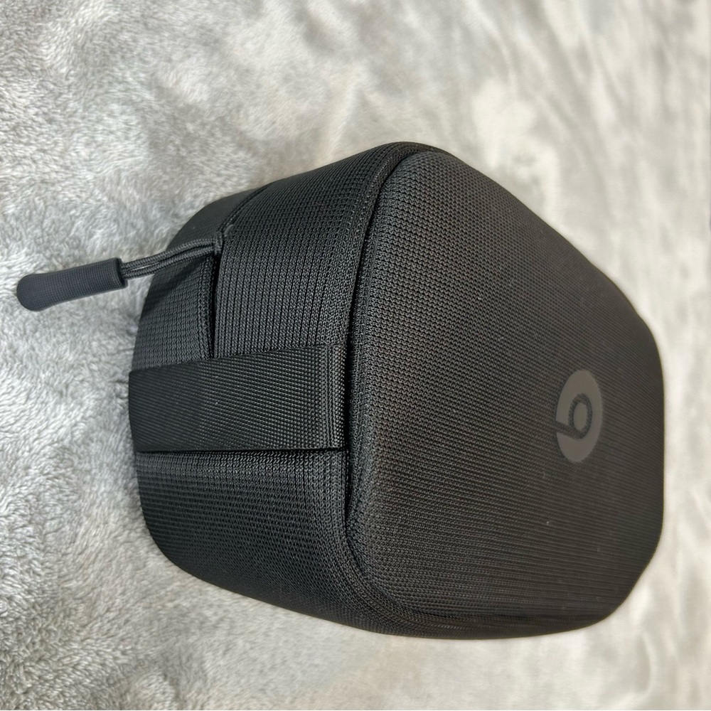 Beats Headphones Hard Carry Case Black Zippered Protective Case